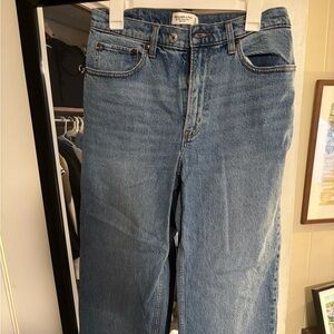 Abercrombie & Fitch Relaxed Fit Blue Jeans
